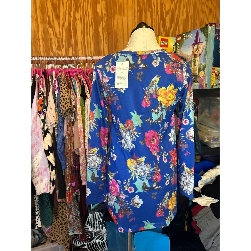 Soft Surroundings Blue Floral Butterfly Bird Long Sleeve Tunic Top NWT Sz XS - Picture 7 of 10